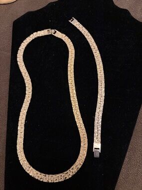 Gold Women's Chain Necklace and Bracelet Set